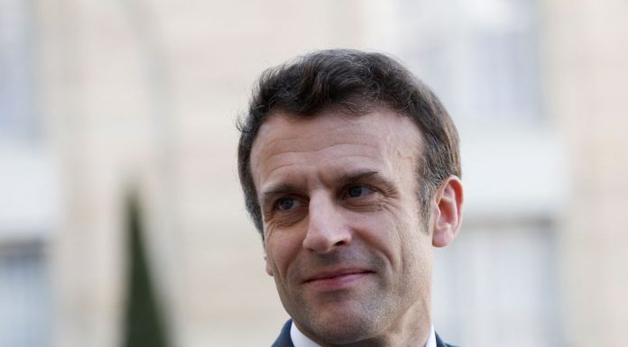 Macron qualifie les massacres du 17 octobre 1961 de « crimes inexcusables »