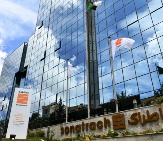 Sonatrach livre au Niger du carburant pour avions