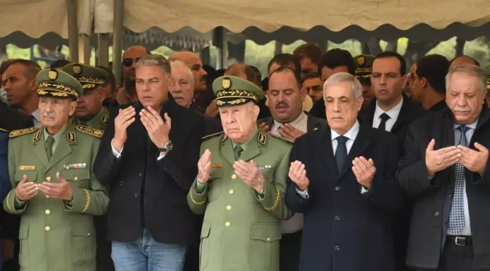 La dépouille du défunt Khaled Nezzar inhumée à El-Alia