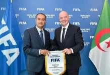 Le président de la FIFA entame une visite de travail en Algérie