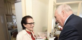 Tacherift rend visite à Djamila Bouhired et Rabah Zerari