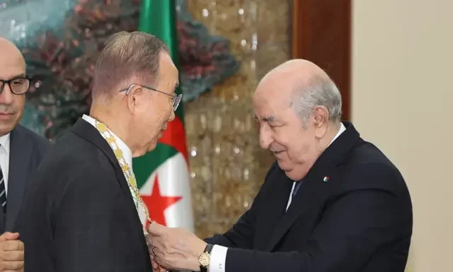 L’ancien SG de l’ONU décoré par le président Tebboune