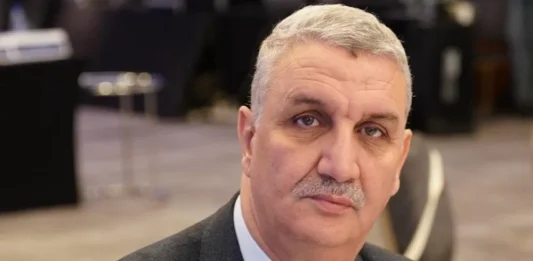 Prix exorbitants des billets vers l’Algérie : un député interpelle Tebboune