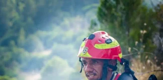 Incendies en Algérie : Tebboune rend hommage aux pompiers
